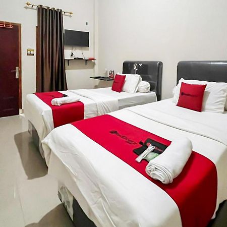 Reddoorz Syariah Near Rsud Dr Hm Rabain Hotell Muaraenim Exteriör bild