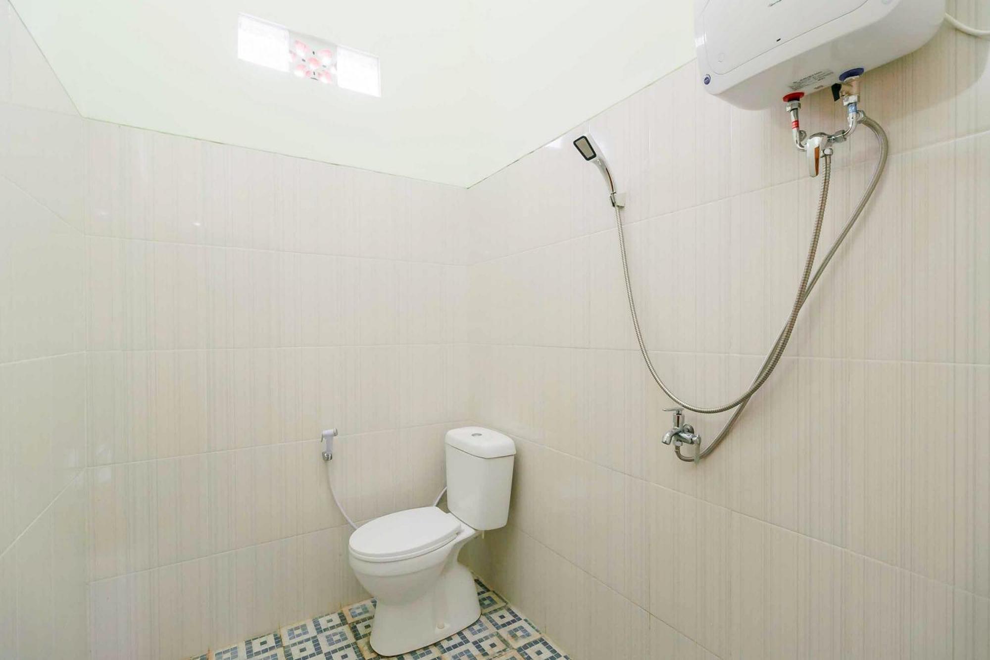 Reddoorz Syariah Near Rsud Dr Hm Rabain Hotell Muaraenim Exteriör bild